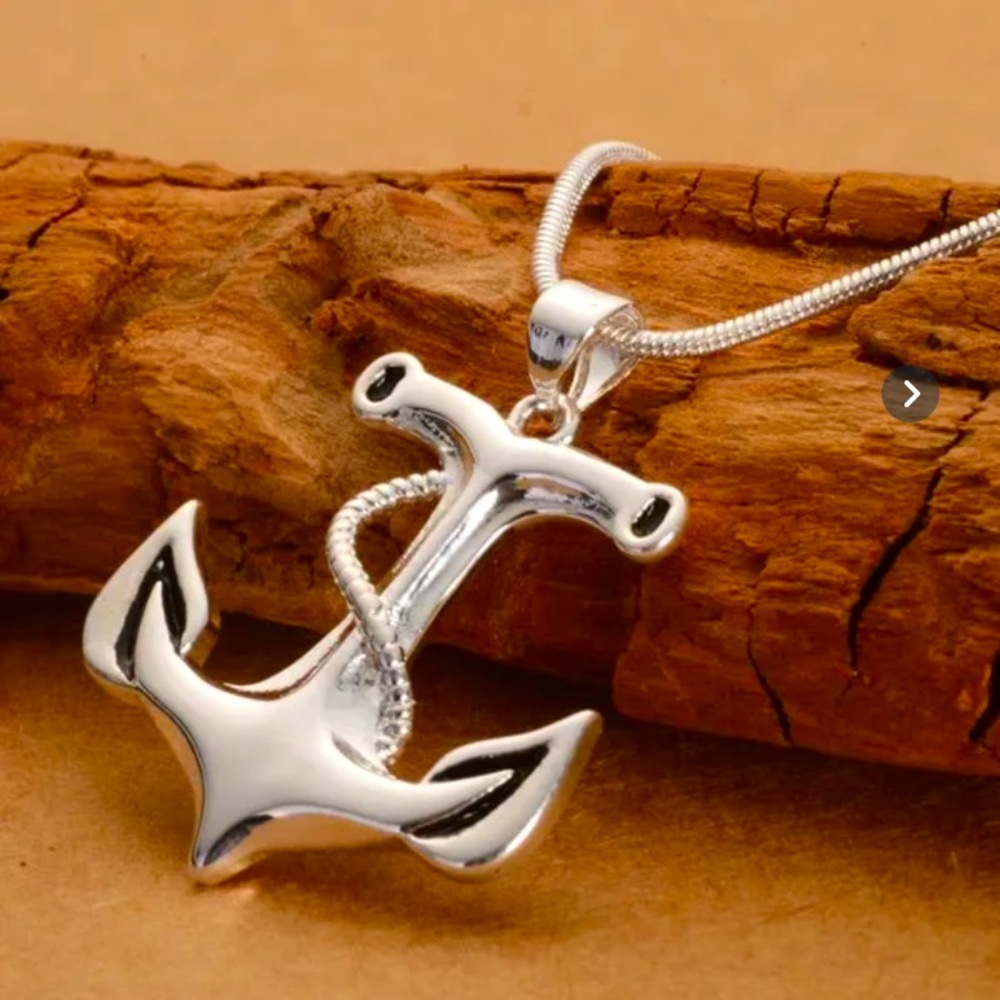 Cute Silver colored Anchor Necklace